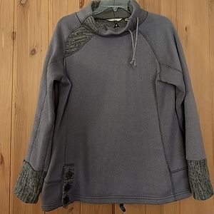 Size L Ascend sweater